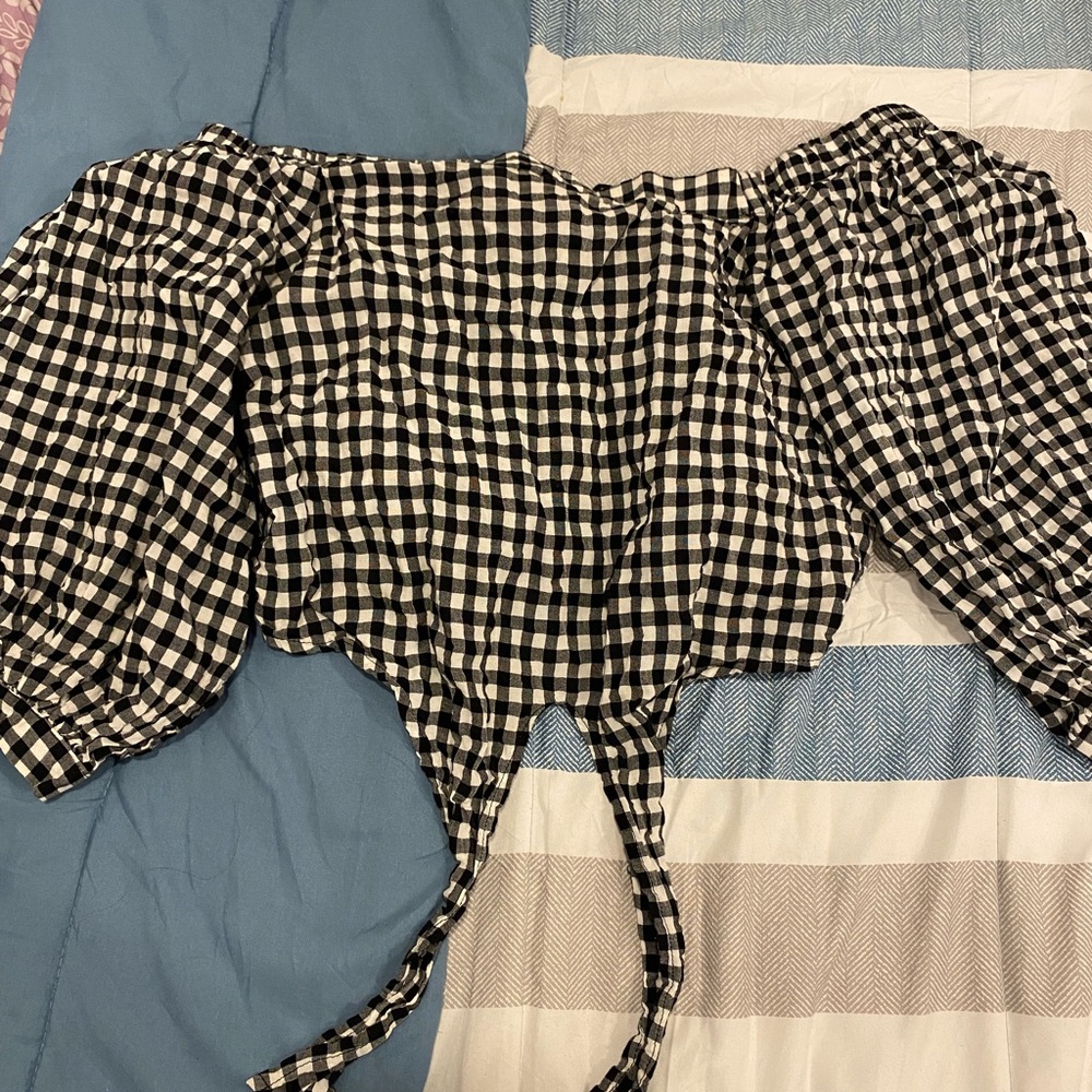 Checkered black and white crop top